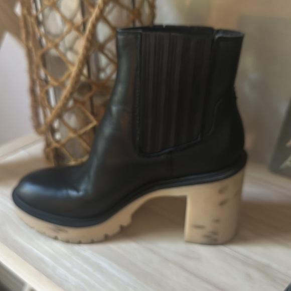 Dolce Vita Caster H2O Booties - Picture 2 of 5